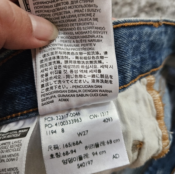 Levi's 501 jean shorts - Picture 5 of 5